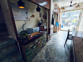 milestone homestay agra