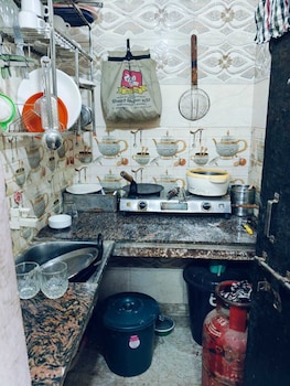 milestone homestay agra