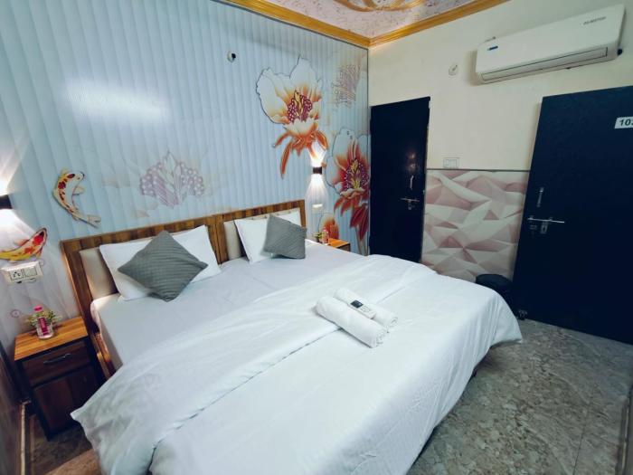 milestone homestay agra