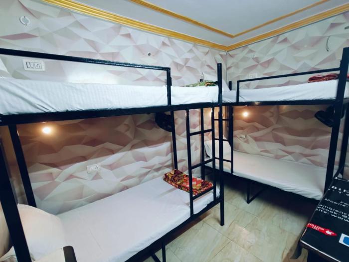 milestone homestay agra