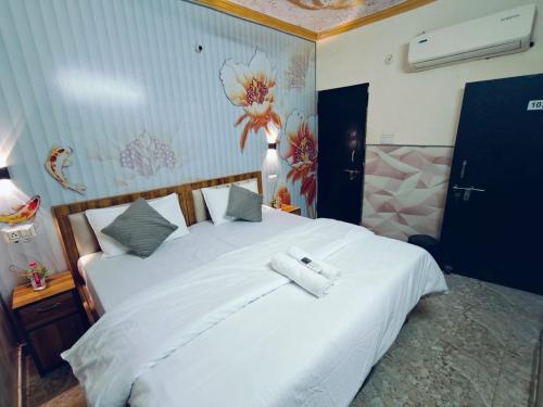 milestone homestay agra