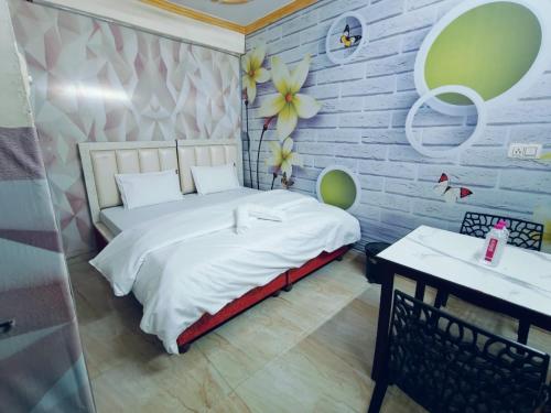 milestone homestay agra