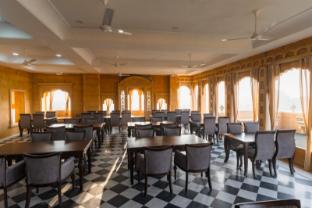 hotel durjay garh