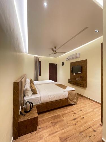suthanthira stay inn