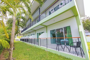 Karon Hotel  At 22,,2 star