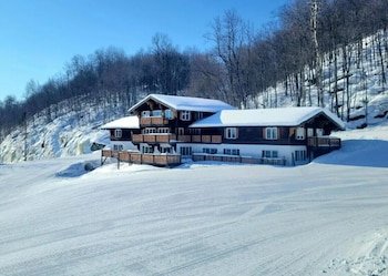 Davos Chalet,,2 star