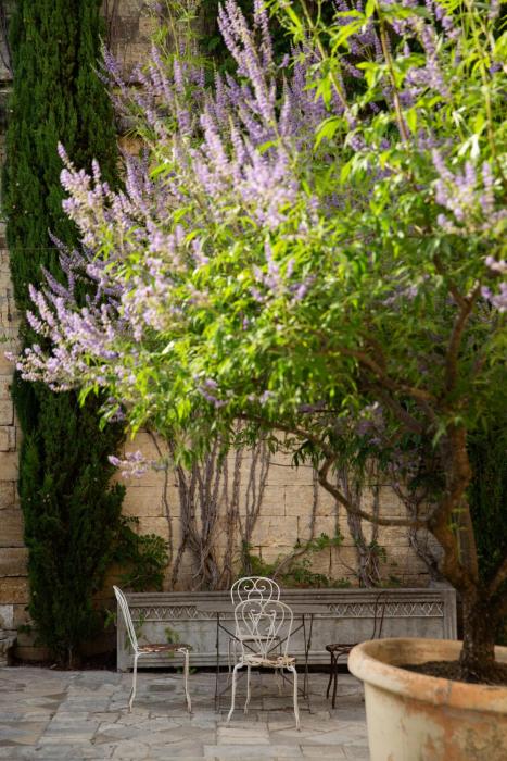 prieure saint nicolas les maisons