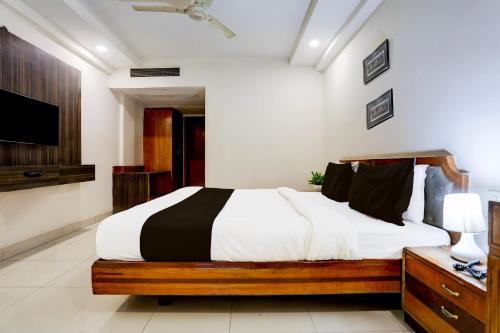 townhouse padav square gwalior formerly hotel shelter