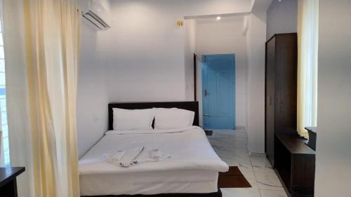 Gulmohar Varkala,,3 star