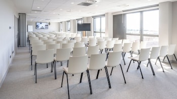 sevenline aparthotel purpan toulouse