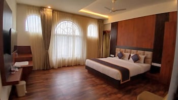 pph living rajathagiri palace premium