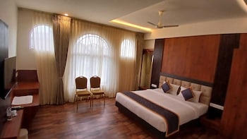 pph living rajathagiri palace premium