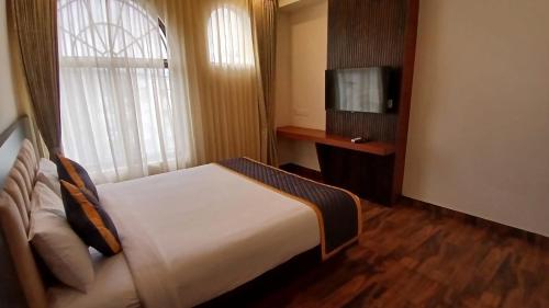 pph living rajathagiri palace premium