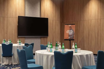 park inn by radisson hotel and apartments kuwait