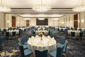 park inn by radisson hotel and apartments kuwait