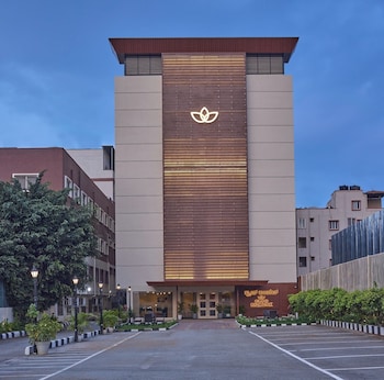 grand continent brookefield a sarovar portico affiliate hotel