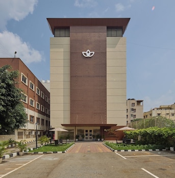 grand continent brookefield a sarovar portico affiliate hotel