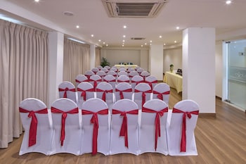 grand continent brookefield a sarovar portico affiliate hotel