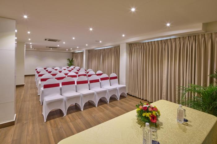 grand continent brookefield a sarovar portico affiliate hotel