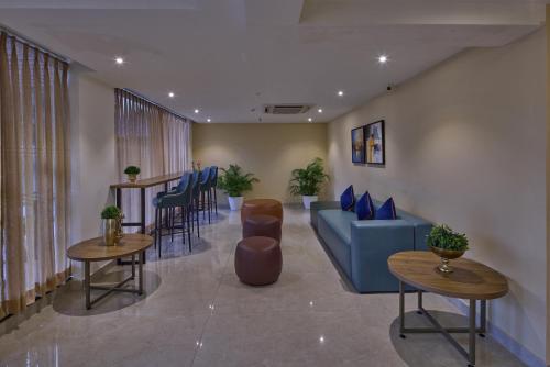 grand continent brookefield a sarovar portico affiliate hotel