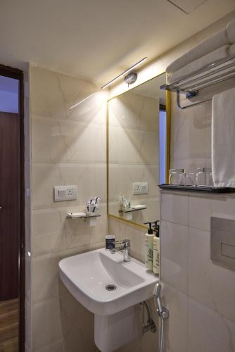 grand continent brookefield a sarovar portico affiliate hotel