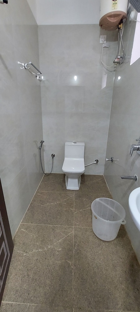 golden premier hotel near sr nagar