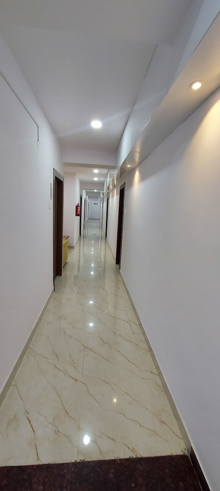 golden premier hotel near sr nagar