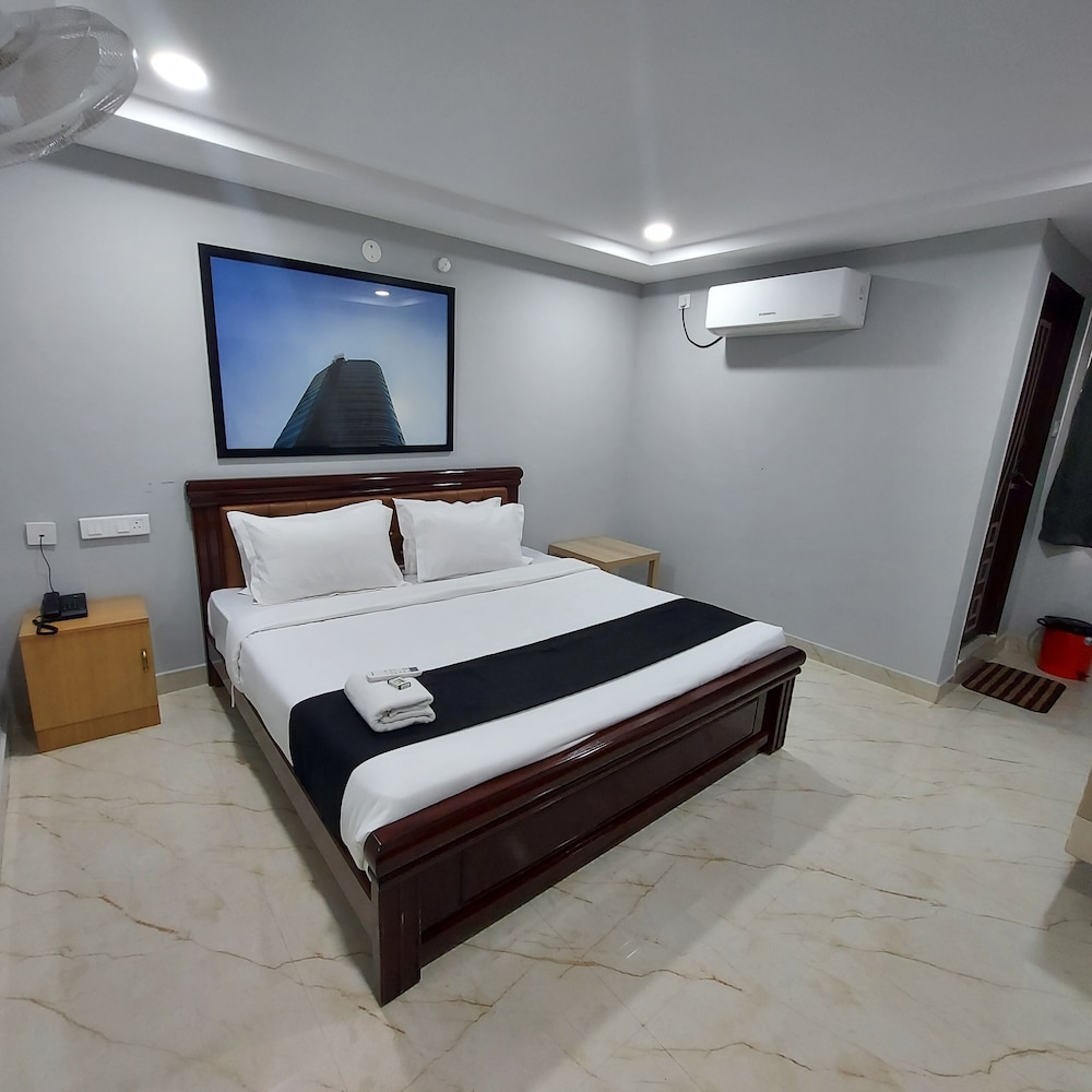 golden premier hotel near sr nagar