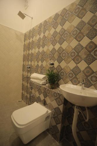 earthen bliss luxury 2bhk apt with balcony