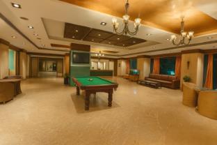 the sky imperial thaltej