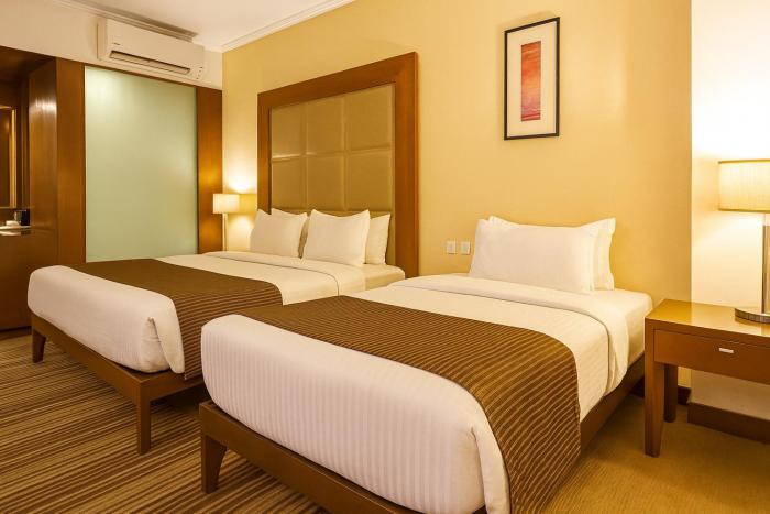 the sky imperial thaltej