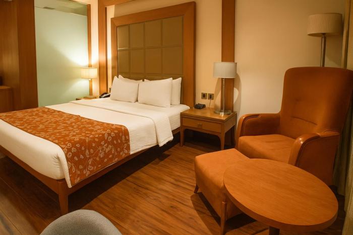 the sky imperial thaltej