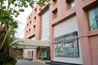 the sky comfort ahmedabad