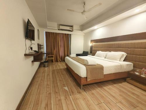 the sky comfort ahmedabad