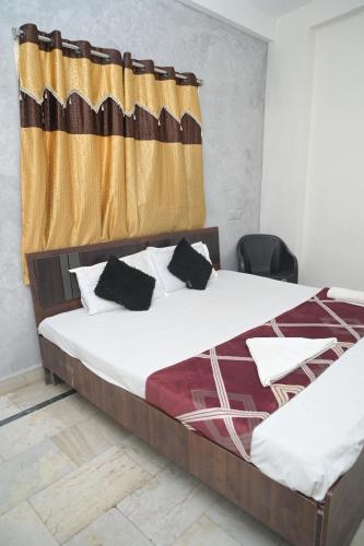 Rk Hotel Rooms,,3 star