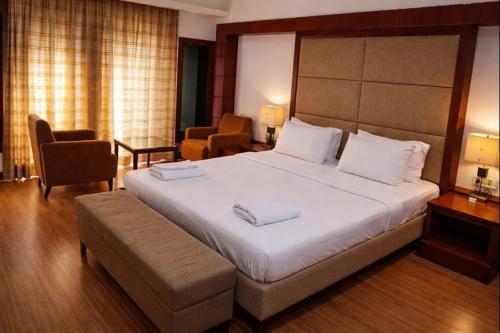 the sky imperial gandhinagar