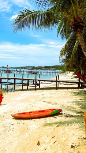 rockstar beach apartments