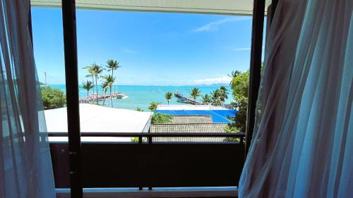 rockstar beach apartments