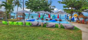 rockstar beach apartments