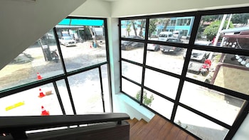 rockstar beach apartments