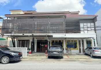 collection o bupamontra chiangmai