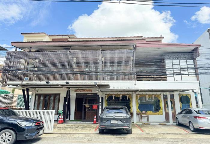 collection o bupamontra chiangmai