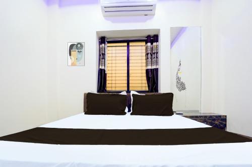 Hotel O Royal King,,3 star