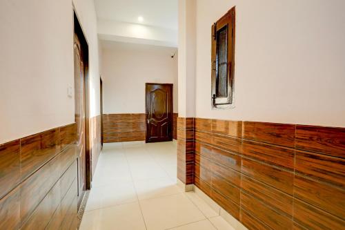 Oyo 829306 Hill View Luxurious Rooms,,2 star
