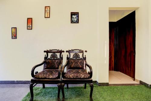 oyo 829306 hill view luxurious rooms