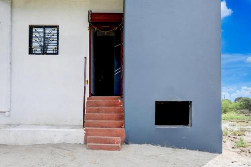 hotel o basera lodging