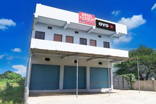 hotel o s s stay inn