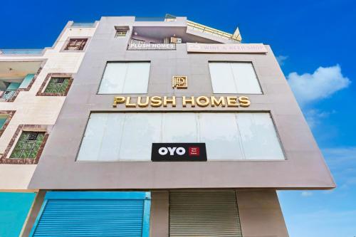 Hotel O Plush Homes,,4 star