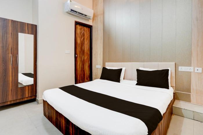 collection o the grand palace hotel and banquet