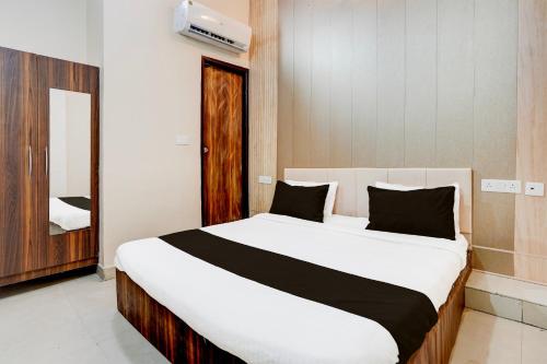 collection o the grand palace hotel and banquet